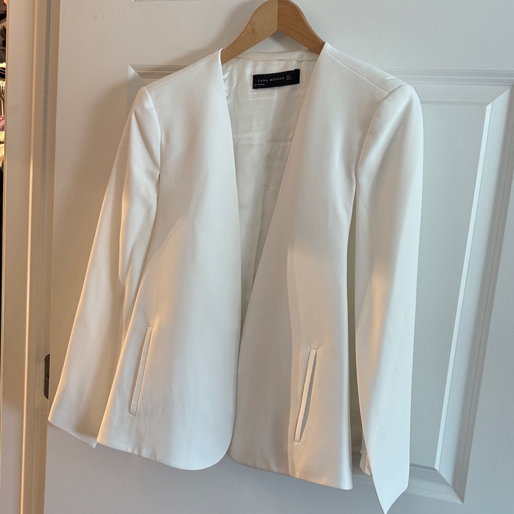 Zara Women's White Cape Style Blazer